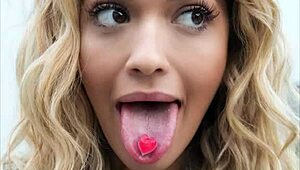 celeb babe with huge tits and big ass gets hot pic tribute action