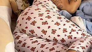 chubby latina babe farts loud on bed super natural 😩🍑💨