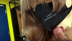 酒店亚妹完美口爆后喷水到处都是