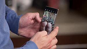 我忍不住盯超市迪完美屁股…瑞恩偷窥她邻居卸货