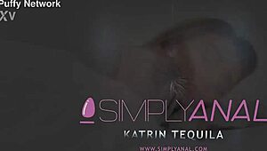 i couldn't resist her anal invitation riding my cock to sloppy ass to mouth