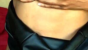 ebony milf vibes her wet pussy hard with toy then pees everywhere on herself