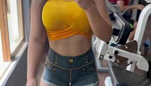 digamos que mi culo en este outfit del gym te vuelve loco?