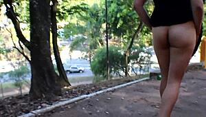 redhead slut jerks off in park then blows for facial... ruiva puta gozando no meio do parque 😈💦
