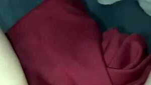 heating up her soaked pussy with a blow dryer in the toilet 💦🚽