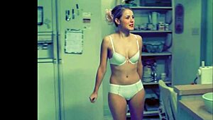 shameless babe, show us those big tits and ass for casting tribute?