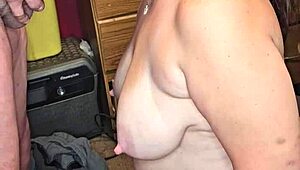 Milf unleashes golden shower fetish flood