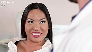 妇科医生双插Polly Pons骚屄屁眼