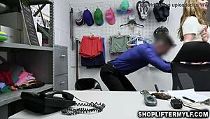 Crystal Taylor Caught Shoplifting Offers Blowjob To Security In Uniform
