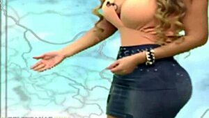 la belle femme aux gros seins ravit toute la france avec son sex-appeal irresistible