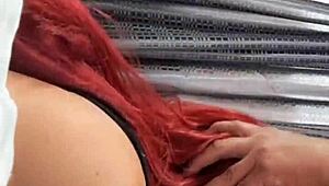 como gime esta tetona con polla gruesa en coño y boca en cuatro