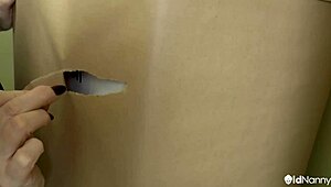 熟女蕾西斯塔探索逼真老伴侣老奶奶