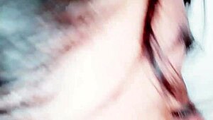 忍不住近距离狠操继母她尖叫屄洞大开😩💦