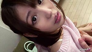 小奶日本18岁妹被老男人粗暴破处中出无码