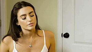 Stepdaughter's Tongue Dives Into Stepmom's Pussy While Dad's Gone