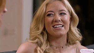 Whoa, lesbian teen 18+ stepdaughter fingers redhead stepmom's big tits pussy! 👅💦🔥