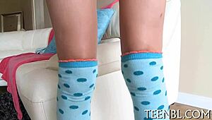 Ready for this teen's deepthroat blowjob and cumshot explosion?