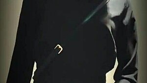 可爱亚洲人妖户外撸巨屌手淫爆射