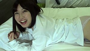 可爱日本女大学生依偎浪漫18+性爱高潮