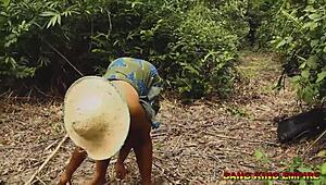 我抠继母湿屄然后农场生干狗爬女上