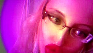 HUGE BLONDE FEET FETISH IN GLASSES MIRROR LIPSTICK FINDOM GOALDIGGER RELEASE