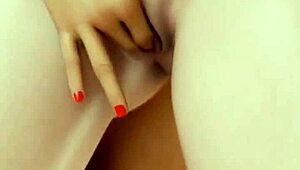 Big breast Loba rubs bald pussy as Morrigan shakes tits in compilation