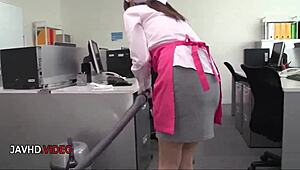 秋野千寻办公室女郎激烈口交中出