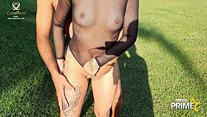 Lunna Real teases hung older DJ in park