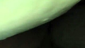 gordinha gostosa shows off her curves