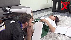 I sneak fuck my friend's stepdad after his workout