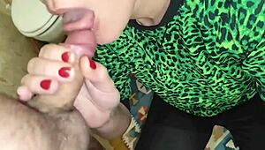 hey watch this homemade milf housewife sloppy blowbang cum swallow