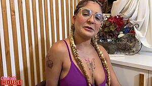 she got fed up with small dick boyfriend and wrecked her pussy at cuckold house